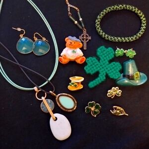 13 piece vintage St Patrick's day jewelry lot